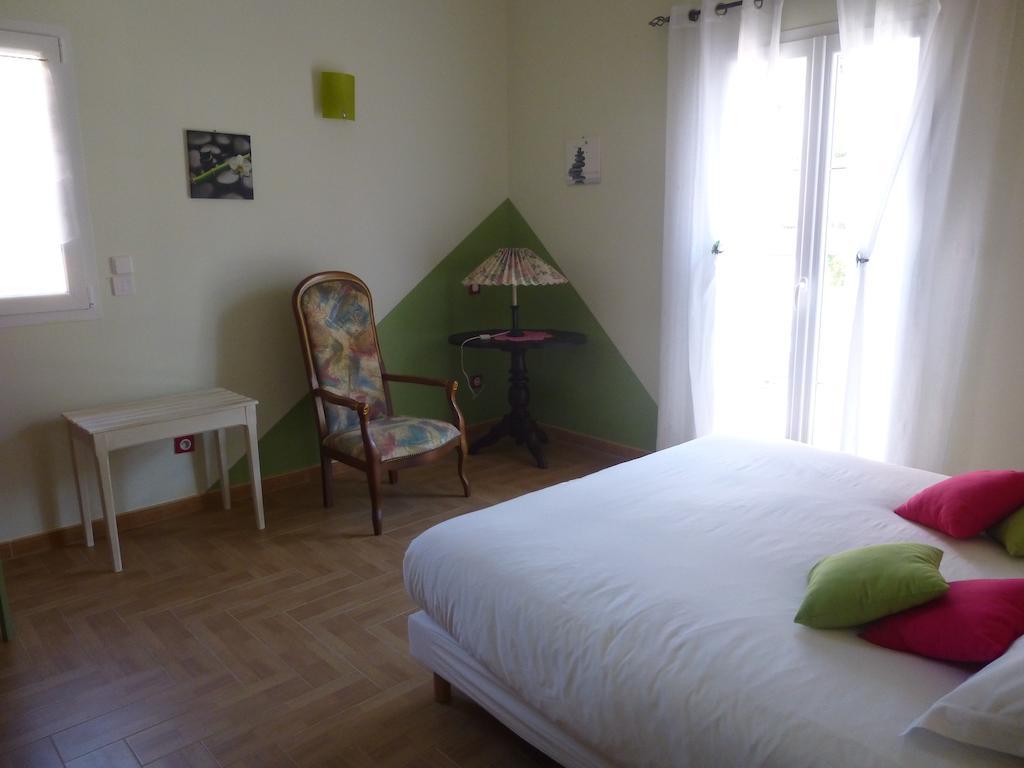 Domaine De Flo Adult A Partir De 16 Ans Bed & Breakfast Saint-Jean-de-la-Blaquiere Room photo