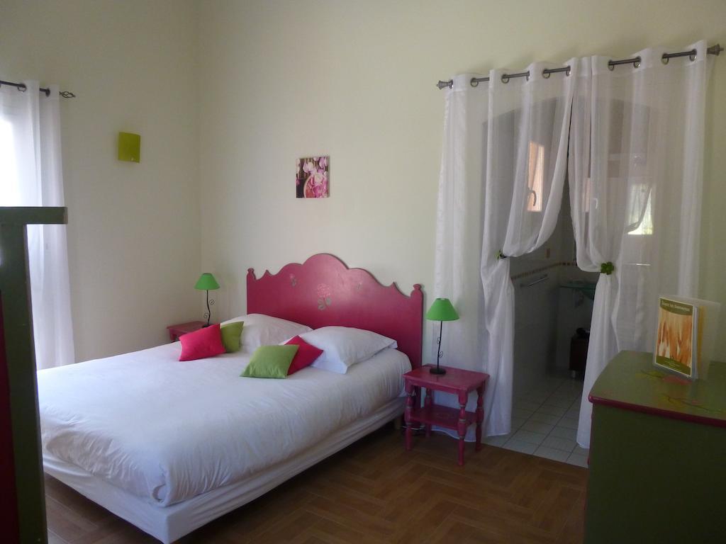 Domaine De Flo Adult A Partir De 16 Ans Bed & Breakfast Saint-Jean-de-la-Blaquiere Room photo