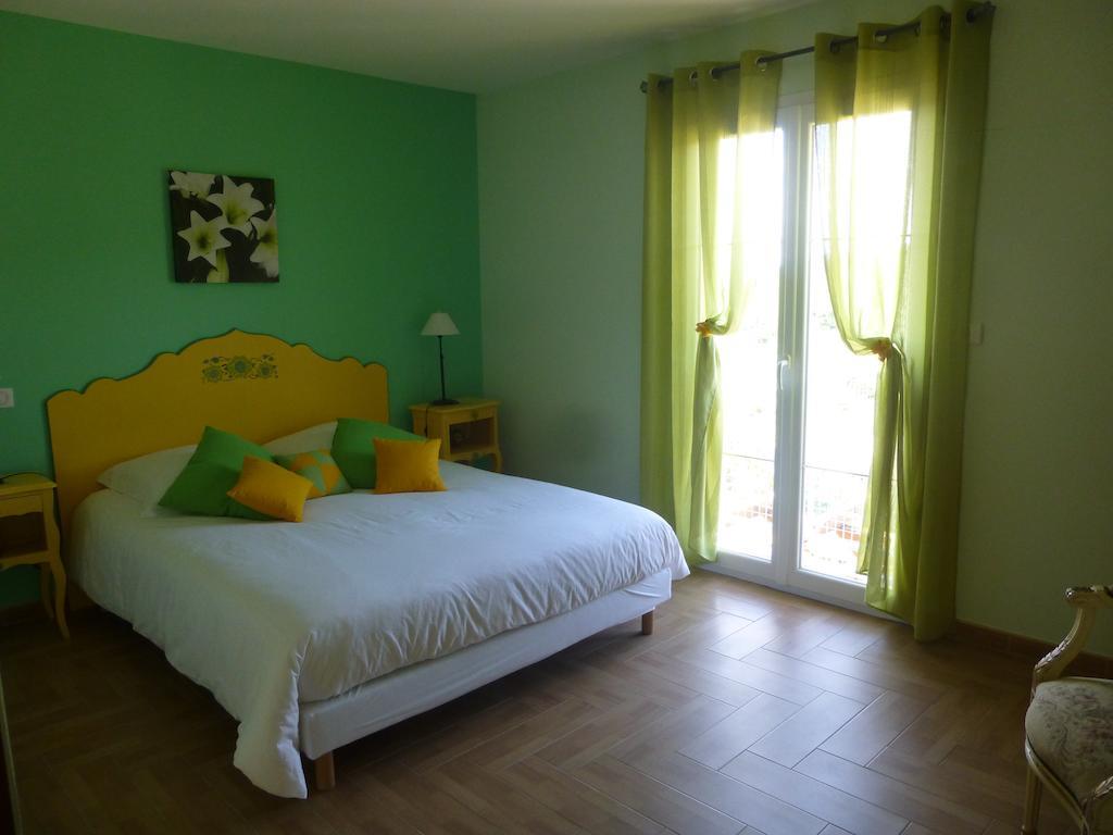 Domaine De Flo Adult A Partir De 16 Ans Bed & Breakfast Saint-Jean-de-la-Blaquiere Room photo