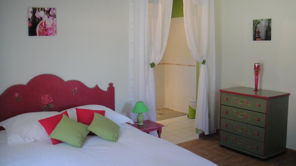 Domaine De Flo Adult A Partir De 16 Ans Bed & Breakfast Saint-Jean-de-la-Blaquiere Room photo